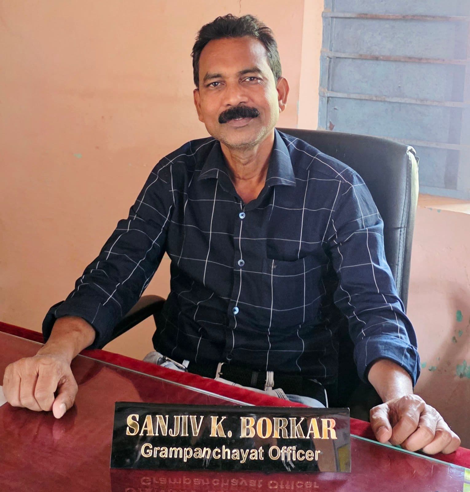 संजीव के. बोरकर - ग्रामसेवक